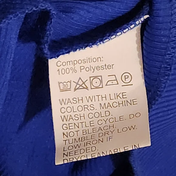 SHEIN Curve Plus Solid Criss Cross Top - Picture 5 of 7